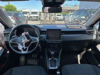 Renault Clio HYBRYD E TECH picture 6