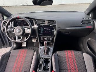 Volkswagen Golf GTI TCR picture 12