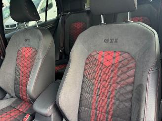 Volkswagen Golf GTI TCR picture 10