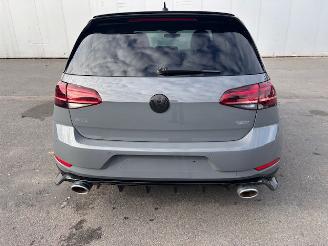 Volkswagen Golf GTI TCR picture 4