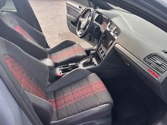 Volkswagen Golf GTI TCR picture 13