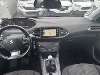 Peugeot 308  picture 7