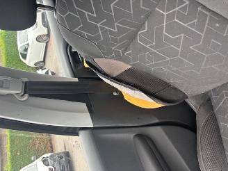 Peugeot 2008  picture 9