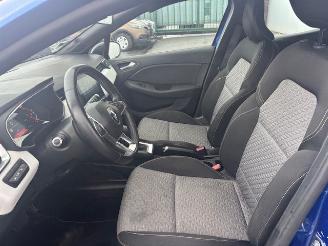 Renault Clio E-TECH HYBRID picture 6