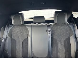 Peugeot 208  picture 10