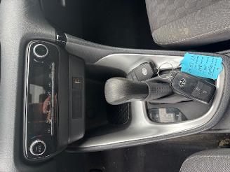 Toyota Yaris HYBRID picture 11