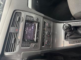 Volkswagen Golf  picture 9