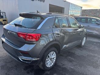 Schadeauto Volkswagen T-Roc  2021/5