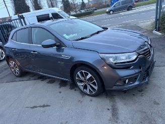 Damaged car Renault Mégane  2017/3