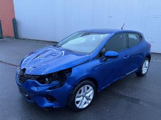 Renault Clio ETECH HYBRID picture 3