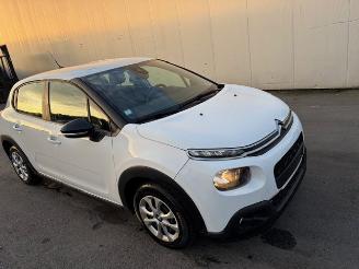 damaged passenger cars Citroën C3  2019/12