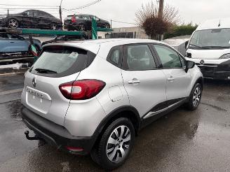 uszkodzony samochody osobowe Renault Captur  2019/9
