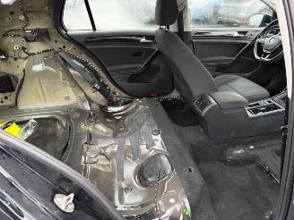 Volkswagen Golf  picture 5