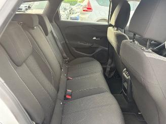 Peugeot 308  picture 7