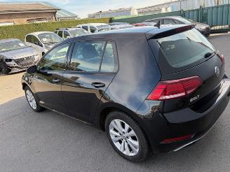 Volkswagen Golf  picture 2