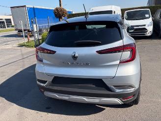 Renault Captur  picture 2