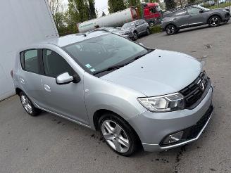 uszkodzony samochody osobowe Dacia Sandero  2019/11