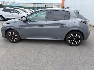 Peugeot 208  picture 4