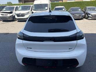 Peugeot 208 GT LINE picture 3