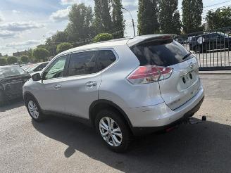 Schadeauto Nissan X-Trail 4X4 2015/6