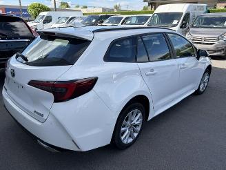 Voiture accidenté Toyota Corolla Touring Sports HYBRID 2024/3