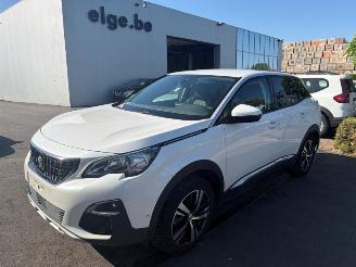 skadebil auto Peugeot 3008  2016/10