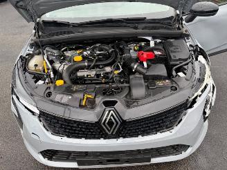 Renault Clio  picture 8