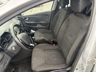 Renault Clio  picture 5