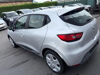 Renault Clio  picture 2