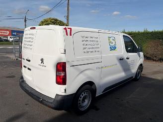 skadebil auto Peugeot Expert  2021/9