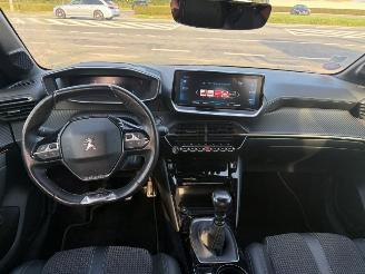 Peugeot 208 GT LINE picture 7