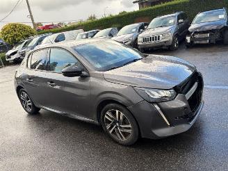 Peugeot 208  picture 2