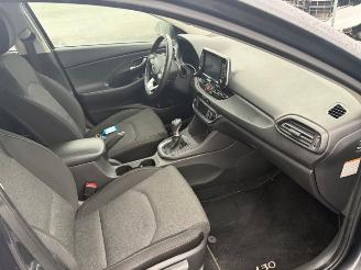 Hyundai I-30  picture 7