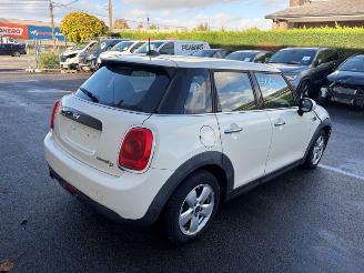 Damaged car Mini Cooper  2015/12