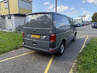 Volkswagen Transporter 2.0 TDI L1H2 Highline picture 5