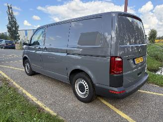 Volkswagen Transporter 2.0 TDI L1H2 Highline picture 3