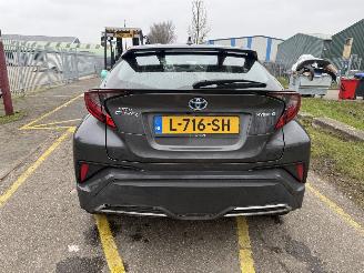 Toyota C-HR 2.0 Hybrid TeamNL picture 4