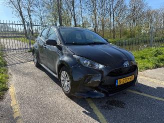 Damaged car Toyota Yaris 1.5 Hybrid Active 2021/4