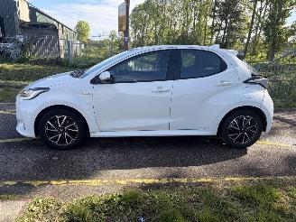 Toyota Yaris 1.5 Hybrid Dynamic picture 2