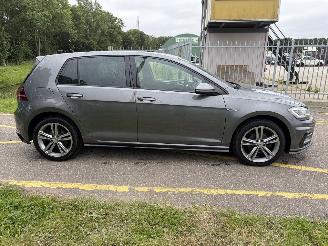 Volkswagen Golf 1.0 TSI Highline R Business picture 8