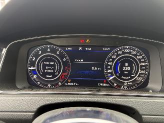 Volkswagen Golf 1.0 TSI Highline R Business picture 12