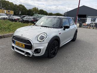 Vaurioauto  passenger cars Mini Cooper 1.5 JCW N.A.P Panorama 2020/4