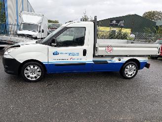 Fiat Doblo 1.6 MultiJet Maxi Pickup picture 2