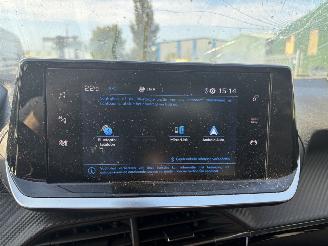 Peugeot 2008 1.2 PureTech Allure picture 14