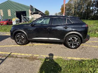 Peugeot 2008 1.2 PureTech Allure picture 2