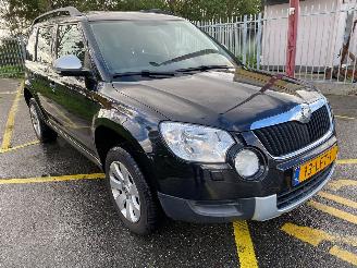 uszkodzony samochody osobowe Skoda Yeti 1.2 TSI Active Plus 2010/4