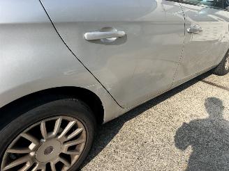 Fiat Bravo 1.4 Edizione Airco Rijdbare schade! picture 11