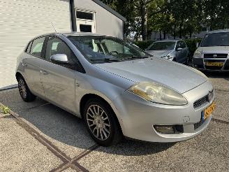 Fiat Bravo 1.4 Edizione Airco Rijdbare schade! picture 3