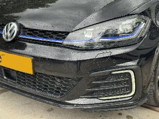 Volkswagen Golf 7.5 TSI GTE Rijdbare Schade! picture 4