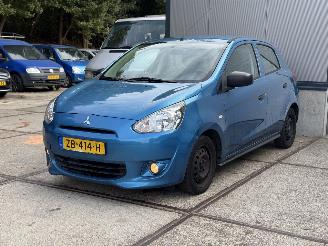 Avarii autoturisme Mitsubishi Space-star 1.0 Inform Rondom plekjes 2013/1